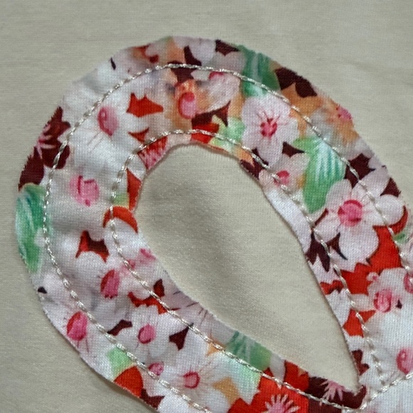 NWOT Online Boutique Floral Appliqué Beige Long Sleeve Top - Picture 3 of 11